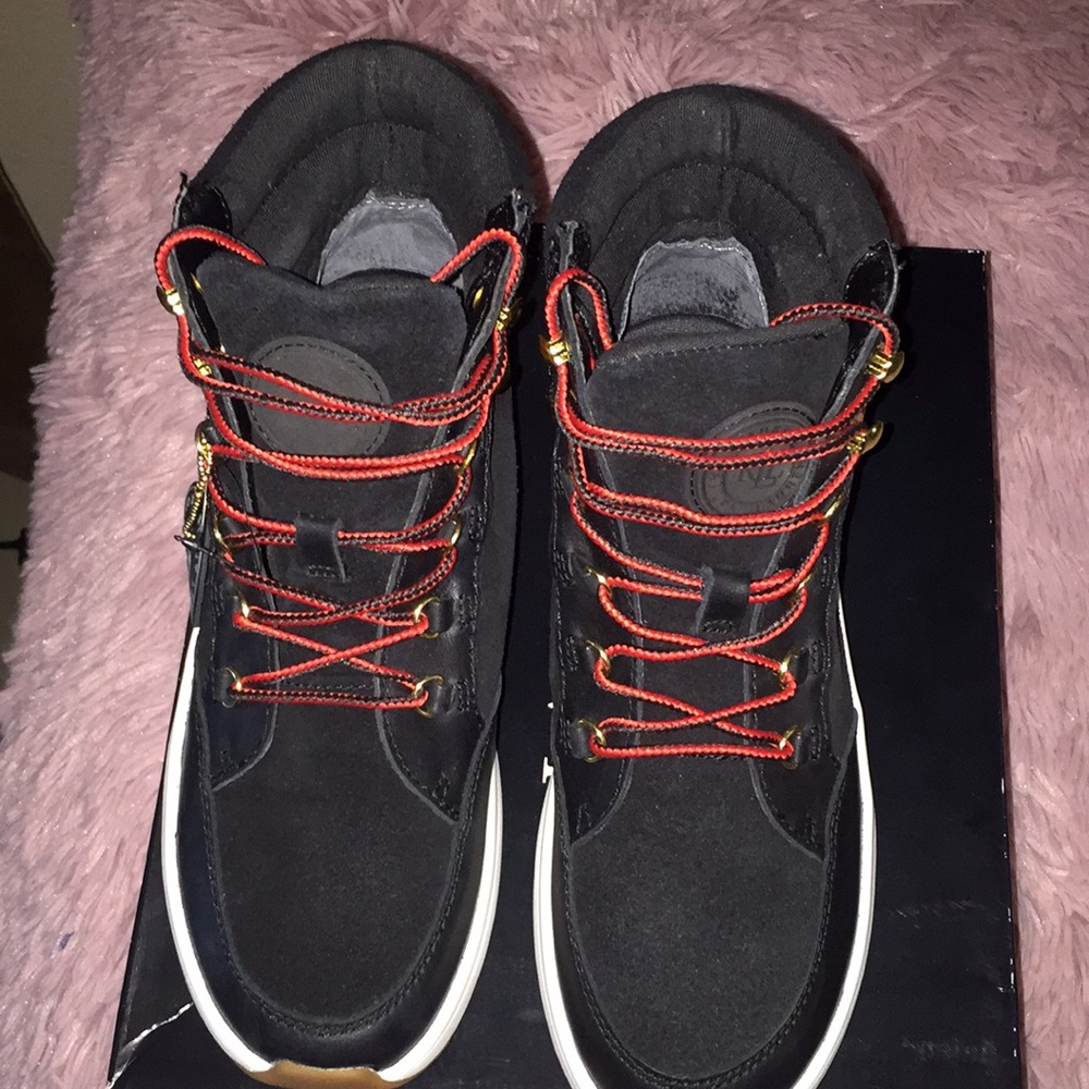 NWT Rylee hiker by Ralph Lauren size 6 blackwhite - Picture 2 of 8